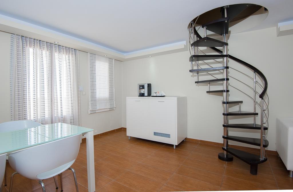 Splendour Hotel And Suites Фиростефани Экстерьер фото