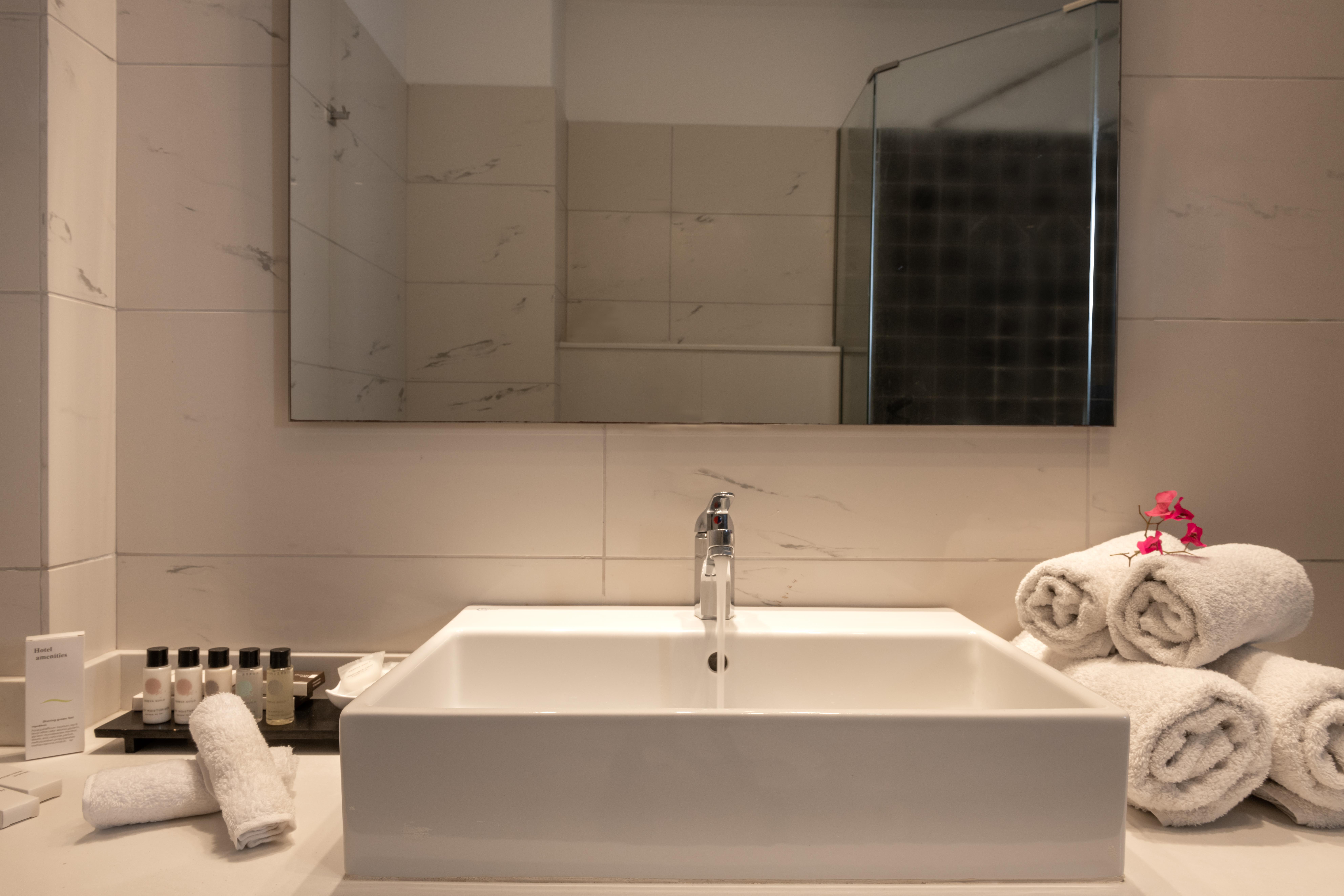 Splendour Hotel And Suites Фиростефани Экстерьер фото