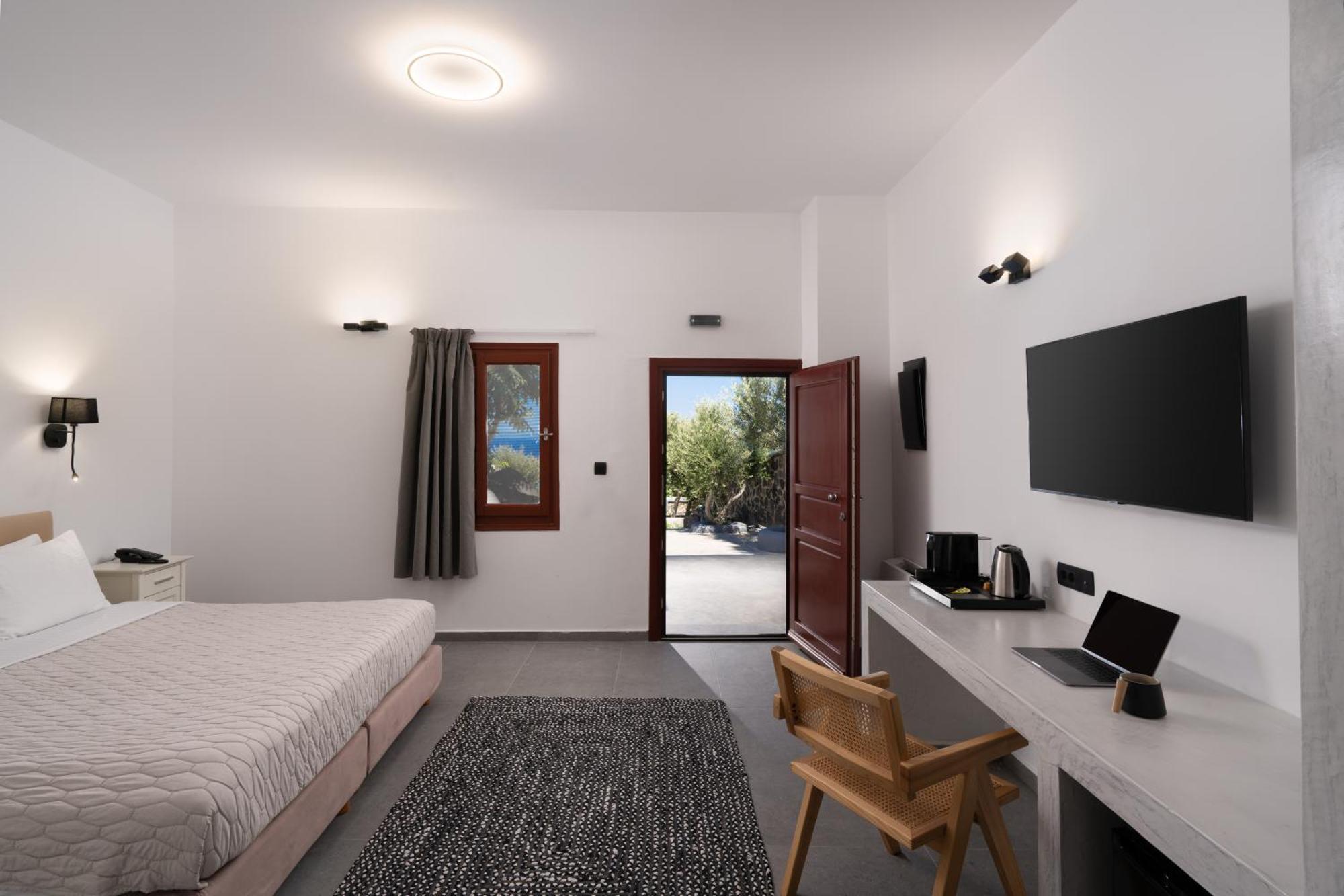 Splendour Hotel And Suites Фиростефани Экстерьер фото